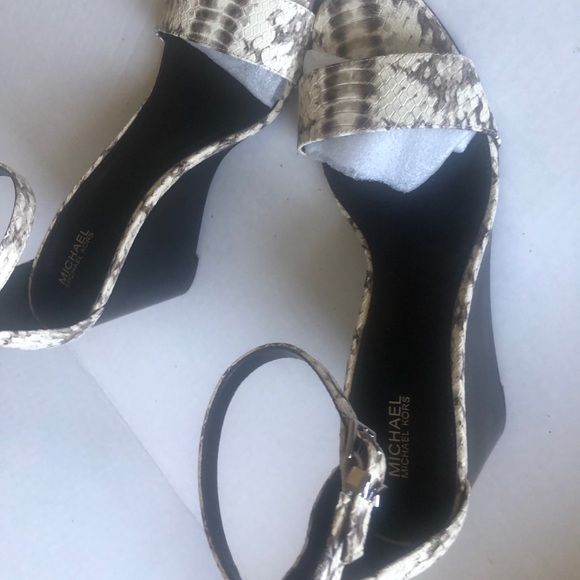 Michael kors crocodile leather sandals 👡 women’s - Picture 4 of 9